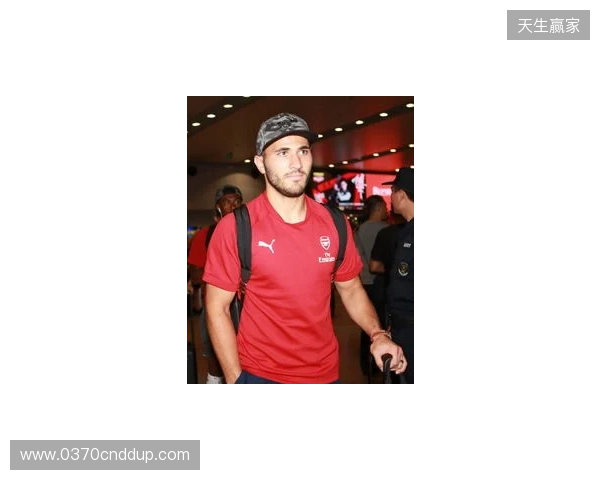 英超官方晒出图片:阿森纳U15全员抵达北京 英超官方晒出图片:阿森纳U15全员抵达北京